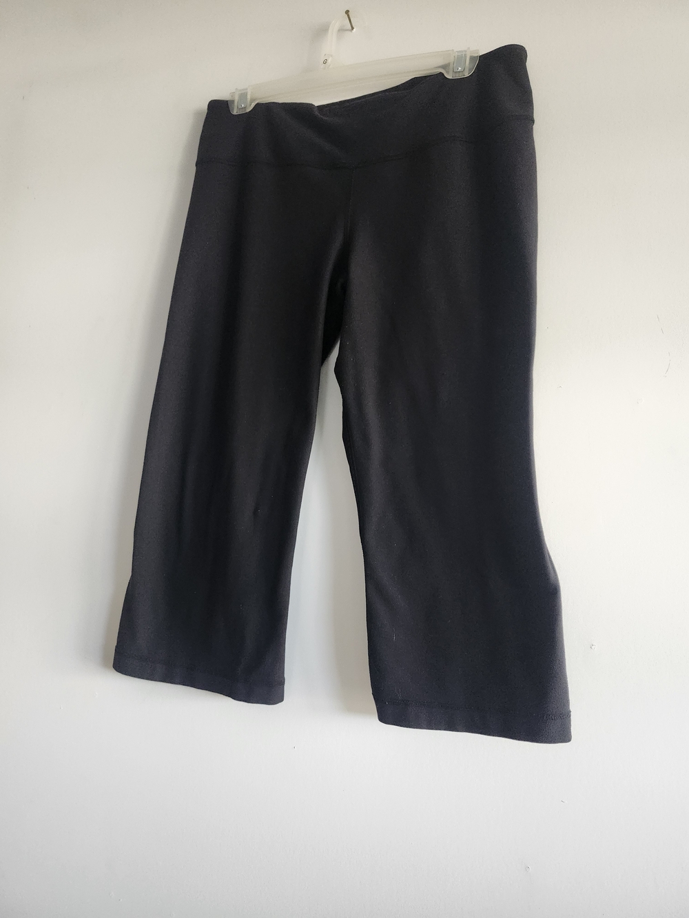 lululemon Astro Crop Yoga Pants Black Mid-Rise Cropped Leggings | Large